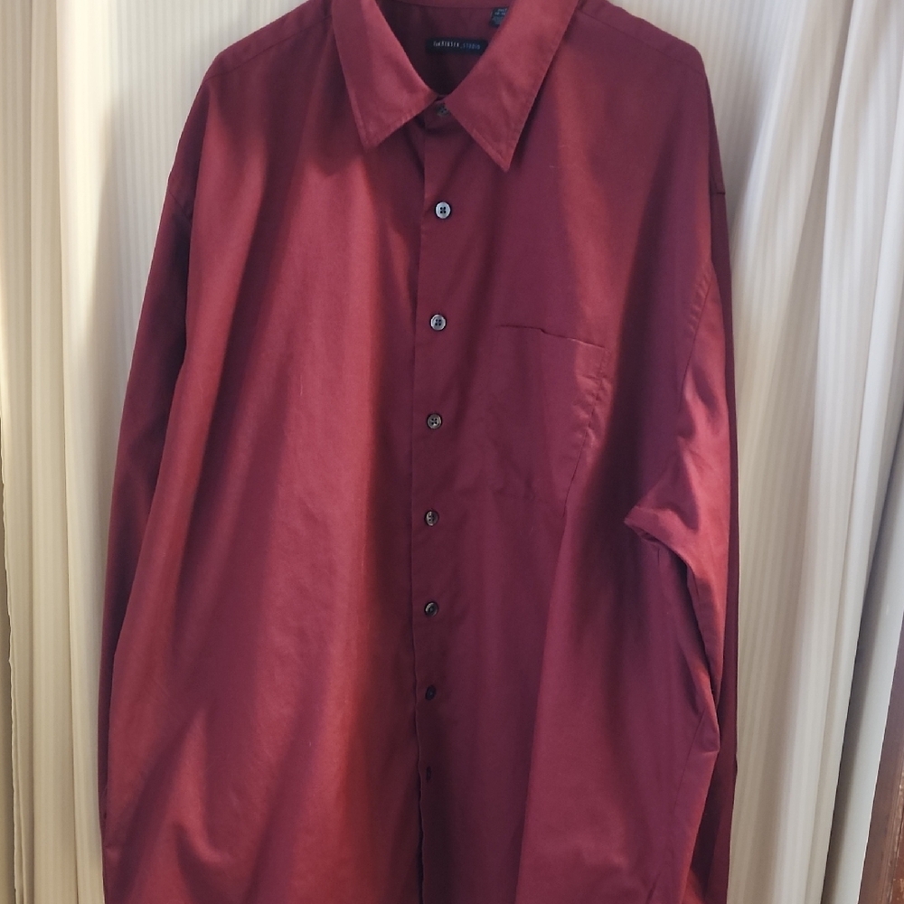 Van Heusen Men's Deep Red Dress Shirt